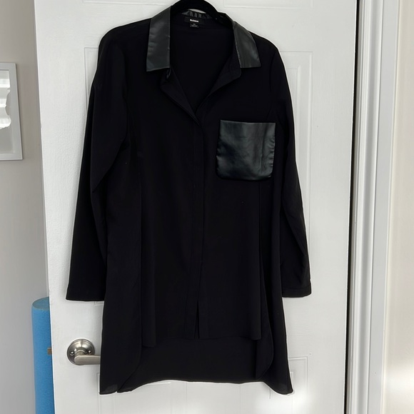 RUDSAK Black tunic with vegan leather pocket and collar L high/low like new - Picture 1 of 8